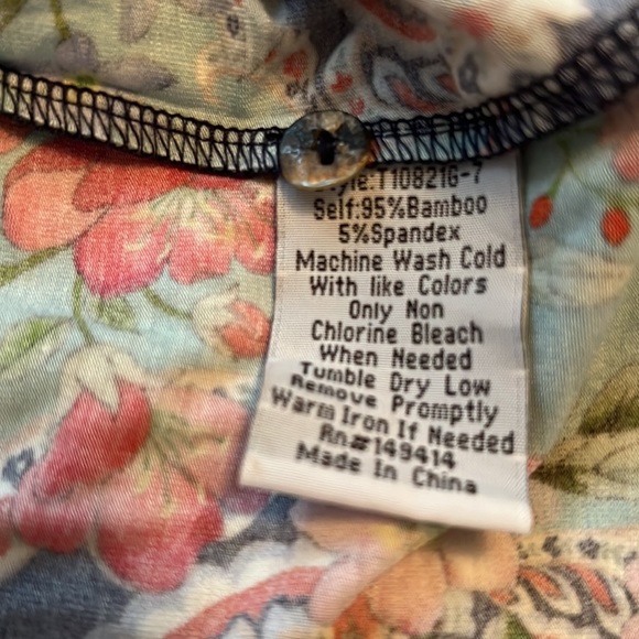 NWT Johnny Was Indi Flower Henley Tee - Picture 12 of 14